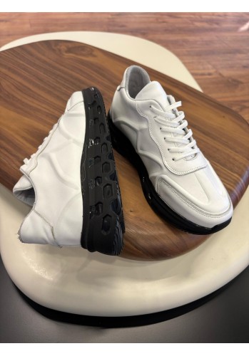 1075 Beyaz Siyah Tabanlı Hakiki Deri Erkek Sneakers